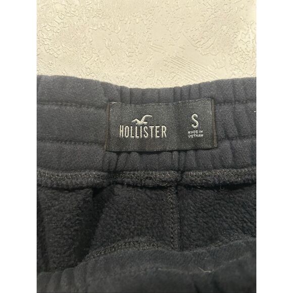 Hollister Women’s Small Black Fleece Sweat Shorts Soft Cozy Drawstring Lounge Sh - Picture 3 of 7